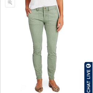 Vineyard vines skinny utility pants